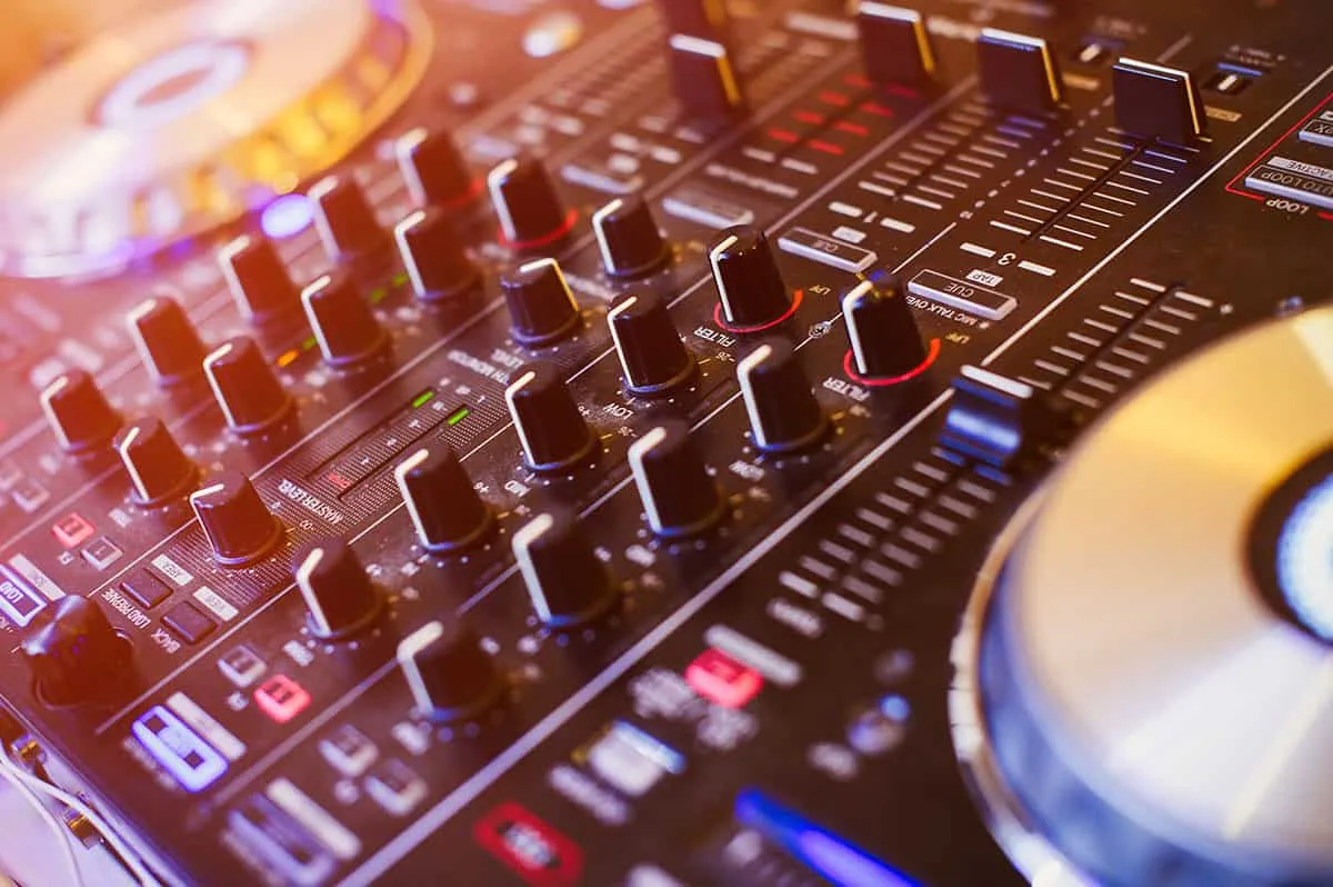 The Complete Guide To DJ EQing