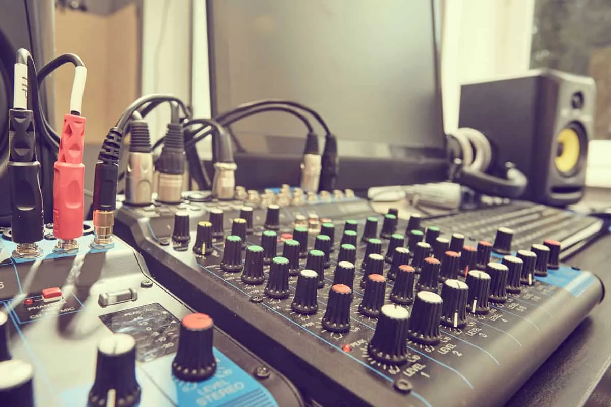 How To Connect Studio Monitors [Computer, Audio Interface, TV]