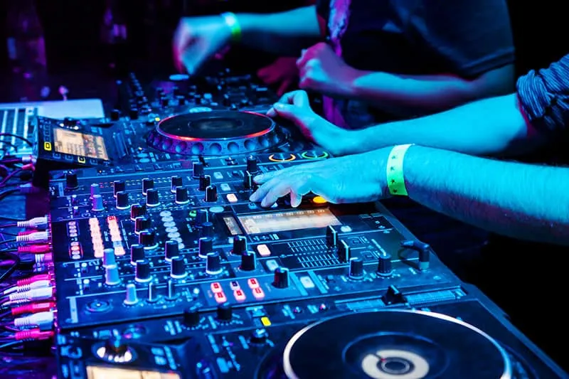 Full DJ club gear