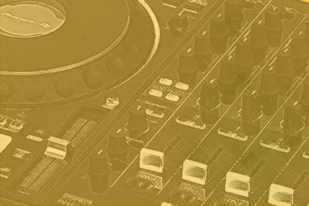 Best Serato DJ Controllers In 2026 [Analyzed & Tested]