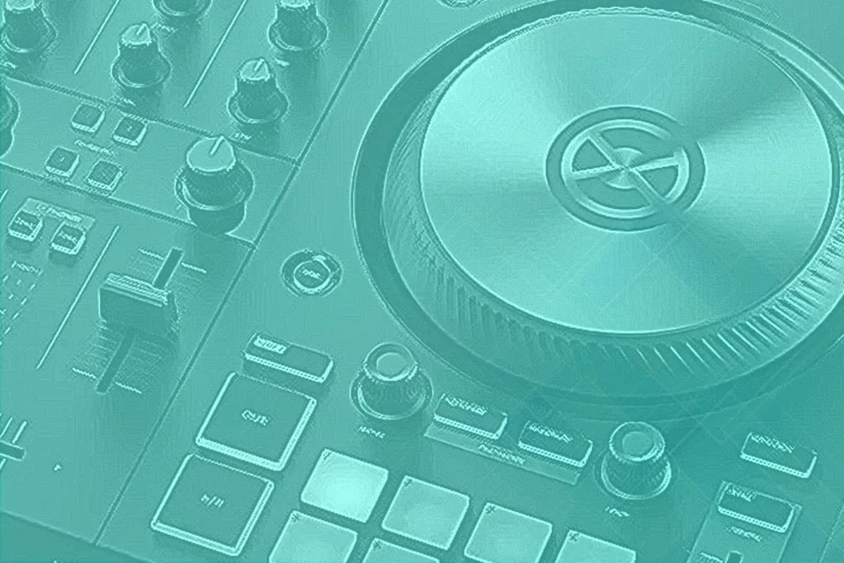 The Best iPad DJ Controller In 2026 [Hands-On Testing]