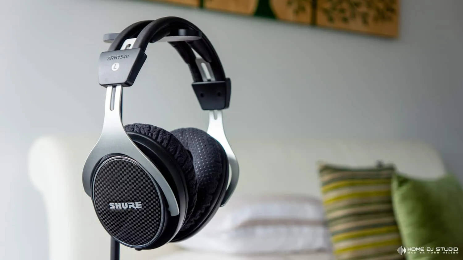 Shure SRH1540 Review [2026] - Hands-On Testing